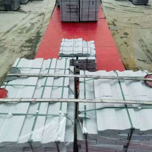 漯河 芝麻白仿形加直形路沿石出货日常