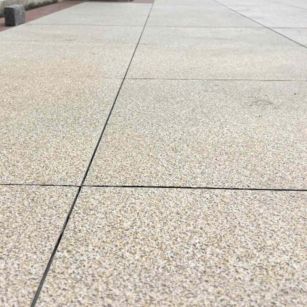 漯河 黄金麻花岗岩石板材荔枝面地面铺装效果