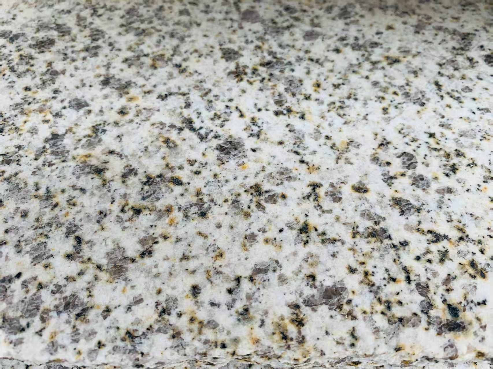 漯河 黄金麻花岗岩石材浅黄光面