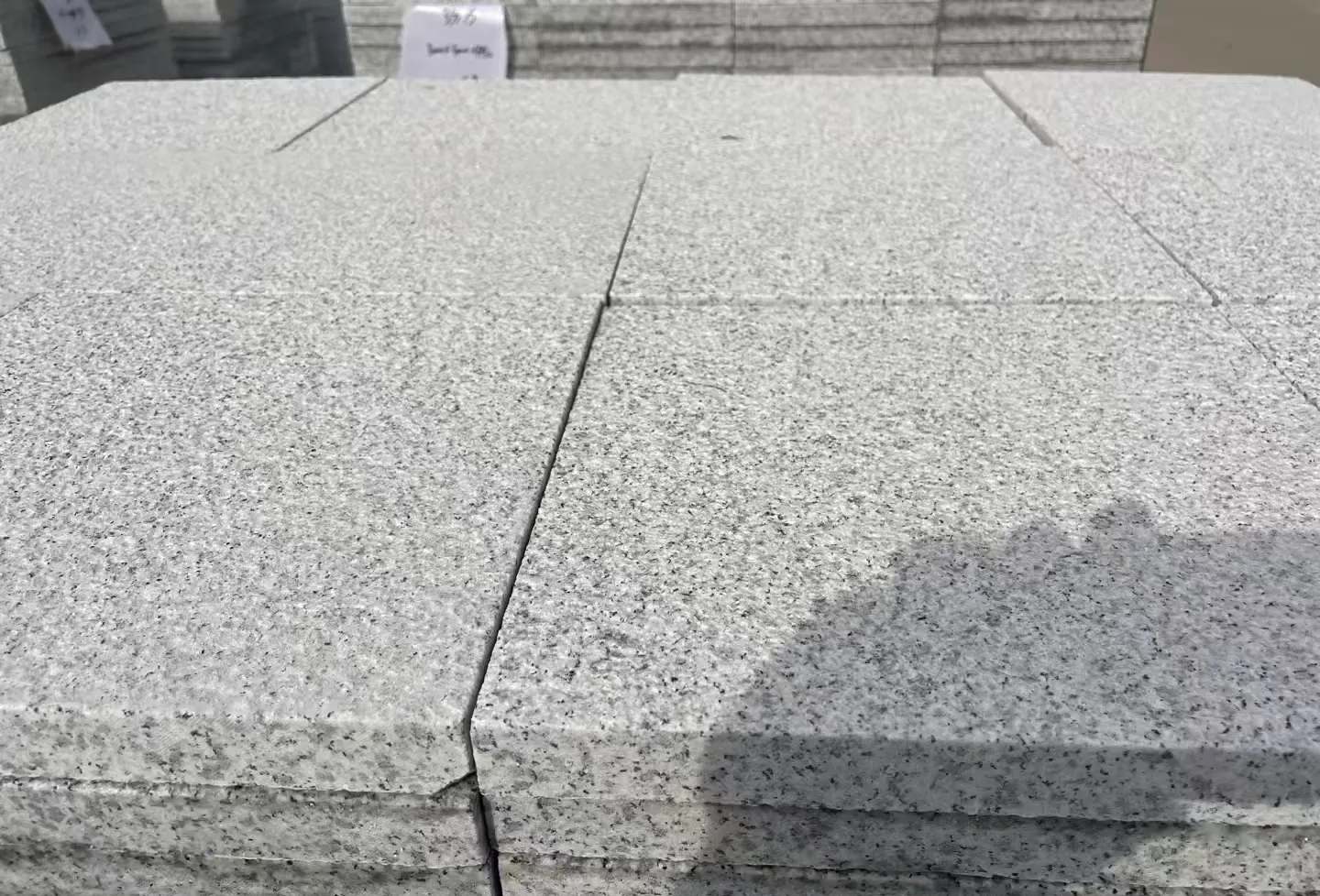 漯河 白麻花岗岩石材推荐 荔枝面地铺石