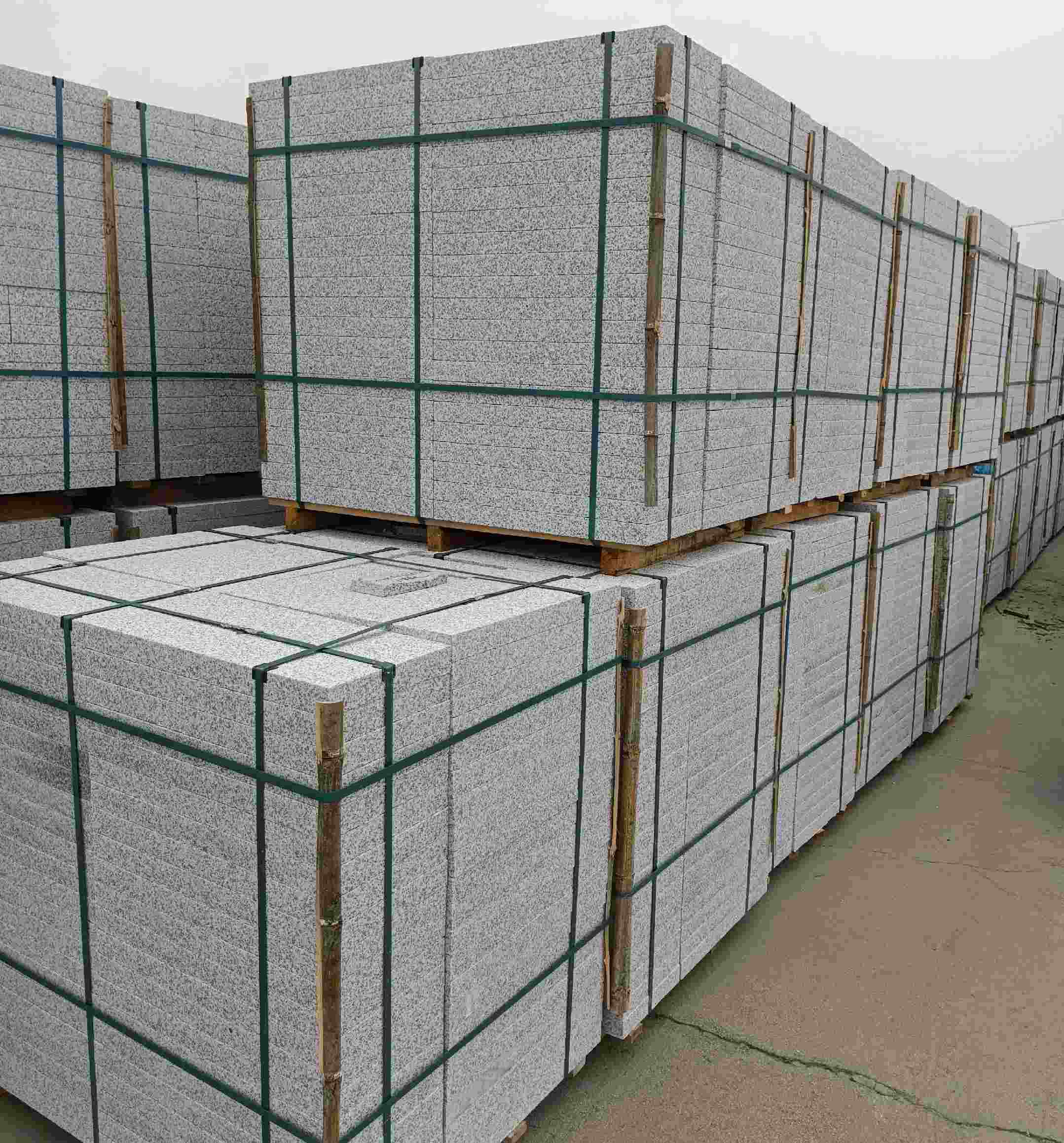 漯河 白麻花岗岩石材荔枝面地铺石（300*600*50）