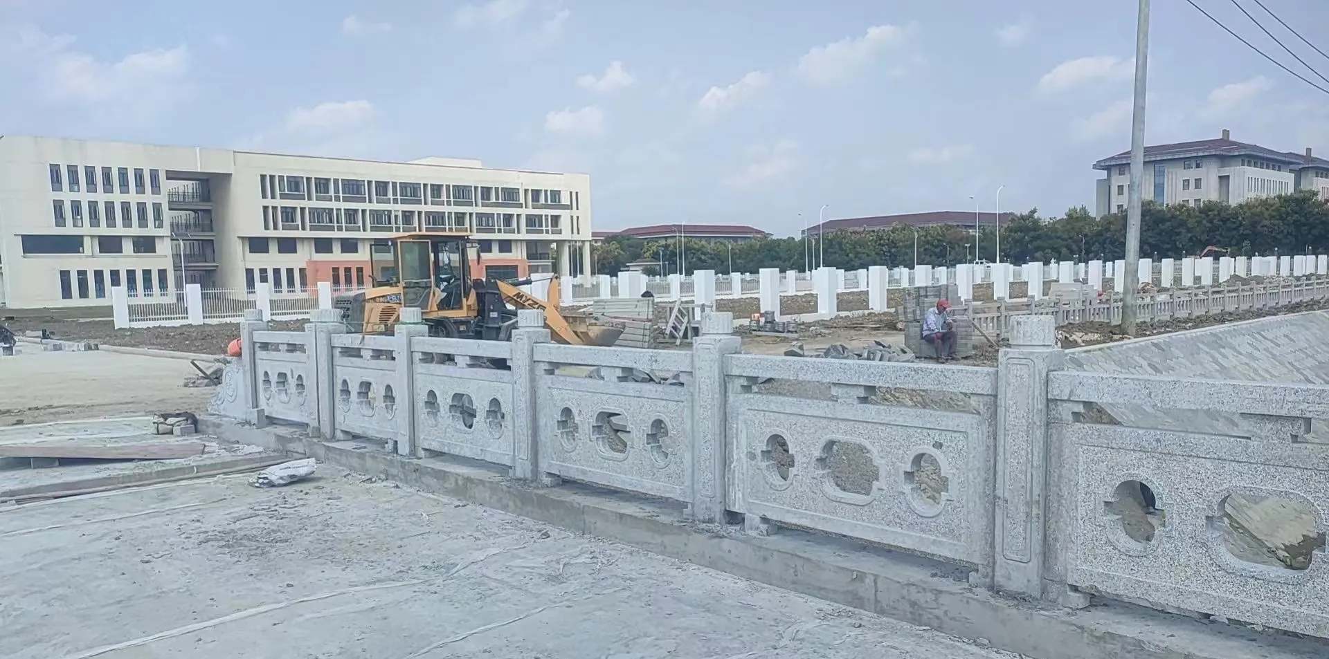 漯河 白麻花岗岩荔枝面河道栏杆