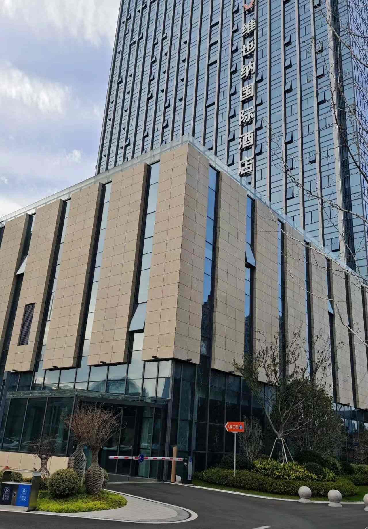 漯河 黄金麻花岗岩外墙干挂