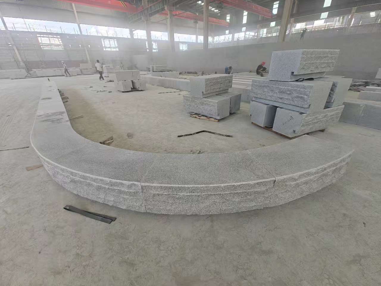 漯河 芝麻白异形坐凳，自然面光面弧形加工