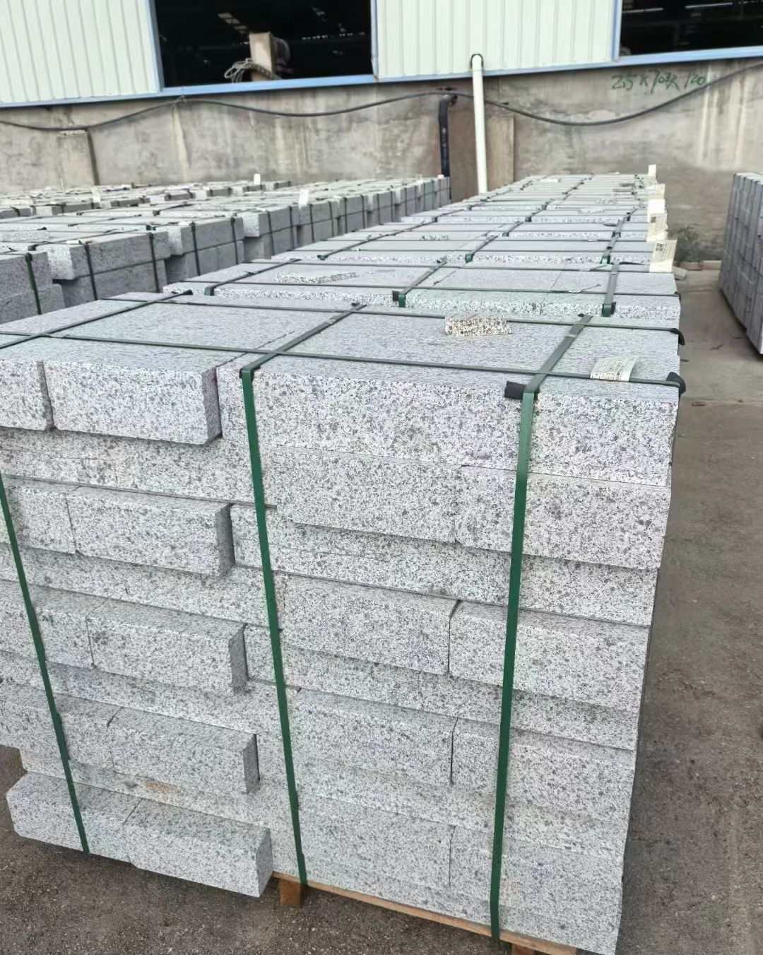 漯河 白麻花岗岩路沿石，弧形路沿石，道牙石，马路牙子，界石，路缘石，平沿石，直岩石，平缘石等