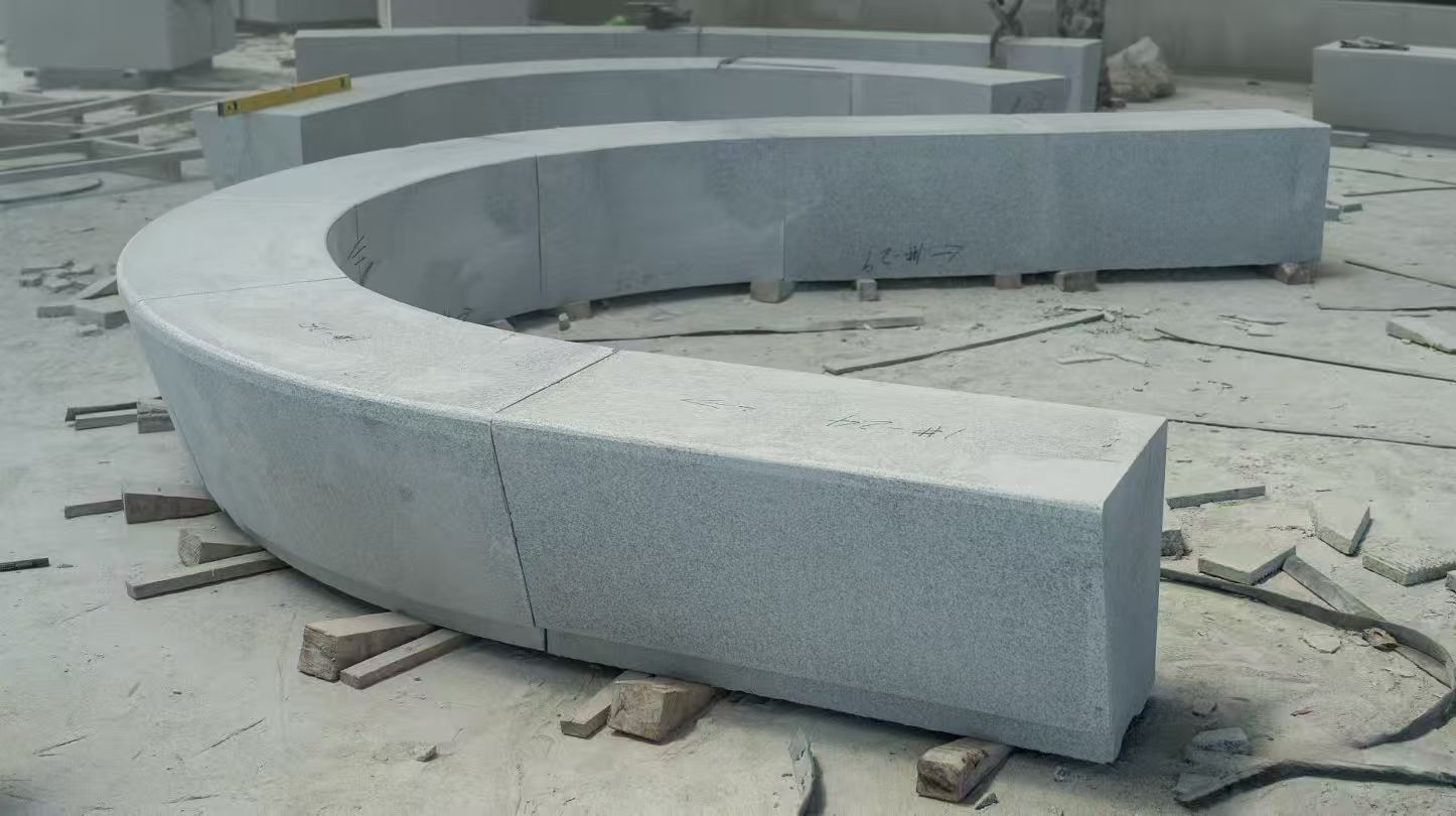 漯河 芝麻白花岗岩光面弧形坐凳