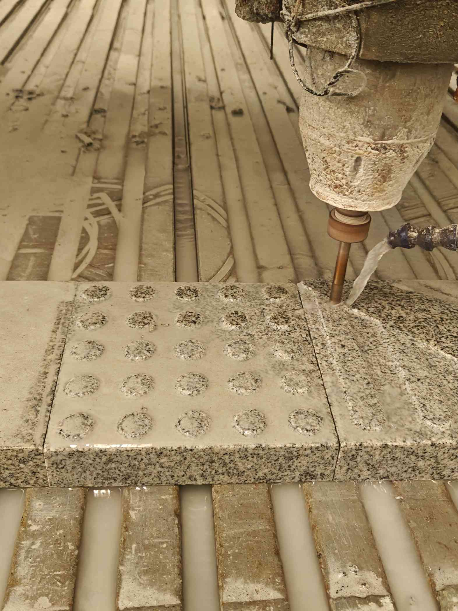 漯河 芝麻白花岗岩石材盲人石、盲道石、盲点石