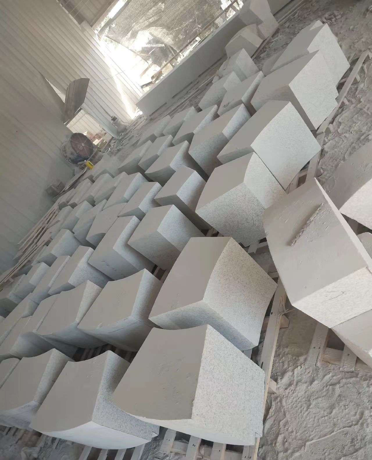 漯河 白麻花岗岩异形坐凳