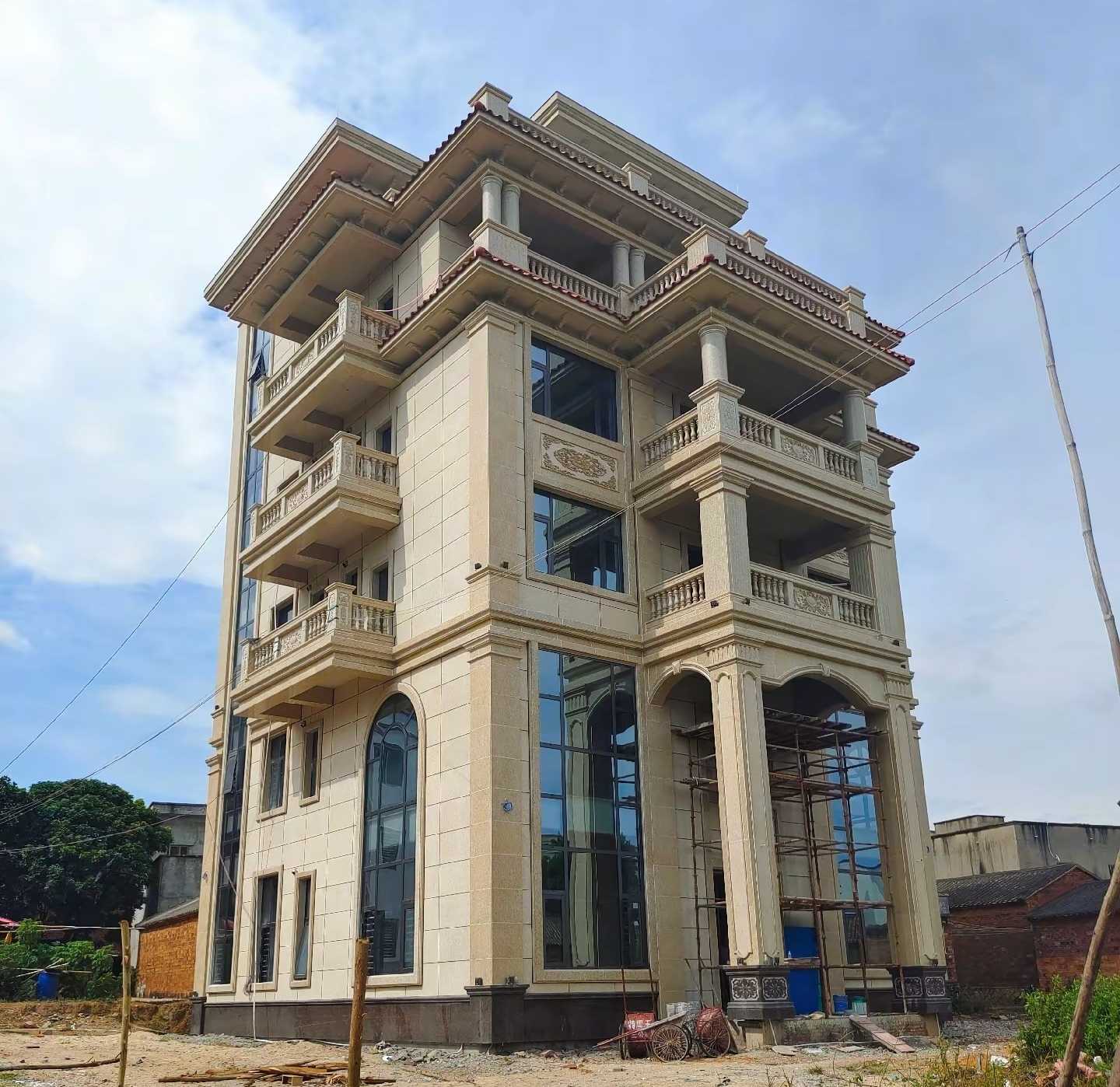 漯河 黄金麻花岗岩石材别墅外墙干挂搭配（雕花栏杆花瓶柱门楼罗马柱）