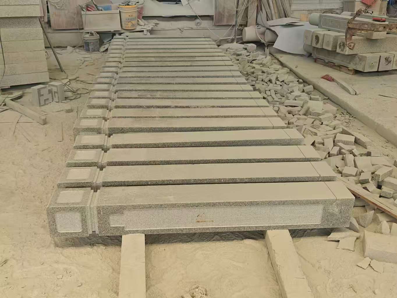 漯河 芝麻白异形加工雕刻-栏杆大柱，方柱